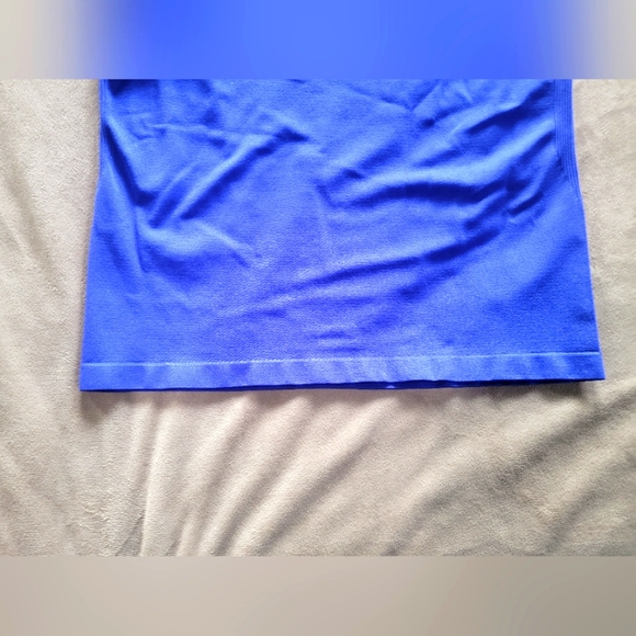 Blue Tank - Picture 4 of 4